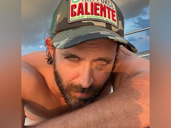Hrithik Roshan shares Oops moment after shaving his beard post Vikram Vedhas wrap