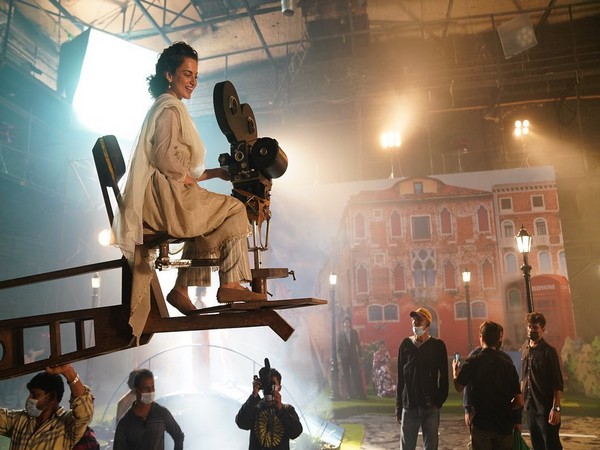 Working Sunday for Kangana as she gets behind the camera