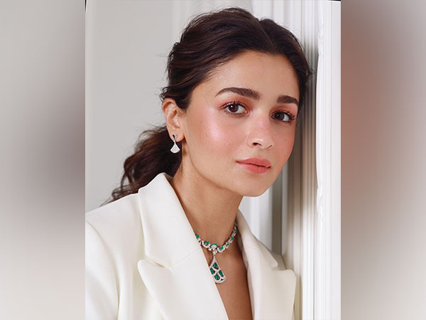Alia Bhatt expresses gratitude for love on Brahmastra trailer