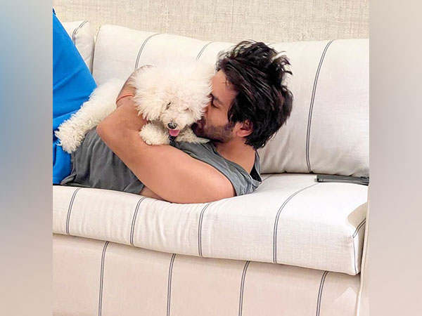 Kartik Aaryan spends Sunday with Katori, shares adorable pictures