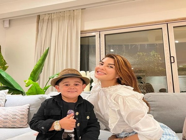 World smallest singer Abdu Rozik shares pictures with new BFF Jacqueline Fernandez