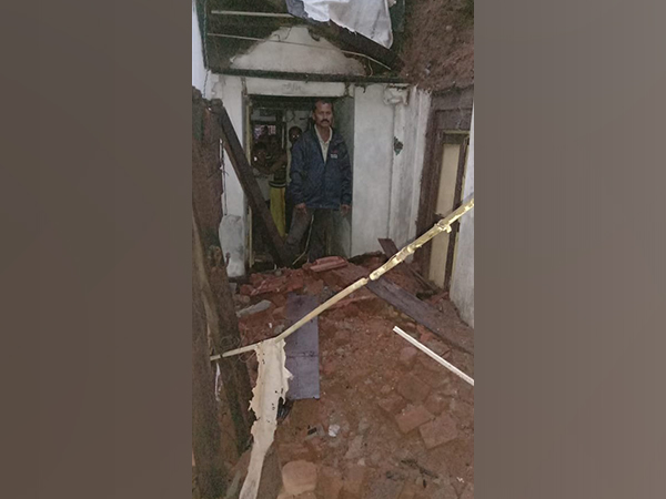 Two houses collapse in Karnatakas Hubli due to heavy rainfall