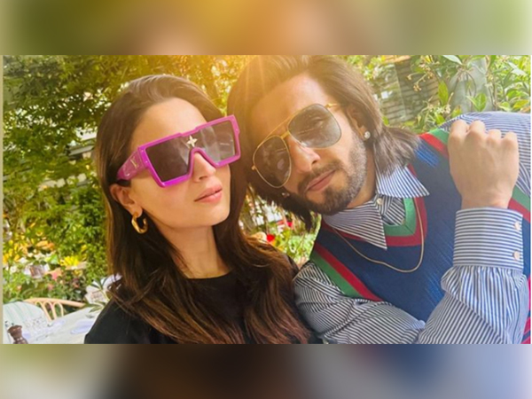Rocky aur Rani duo Alia-Ranveer enjoy lunch with KJo in London