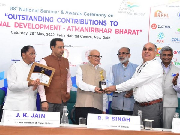 EFFCO Finishes &amp; Technologies Pvt. Ltd. bags the fastest growing Indian Company Excellence Award