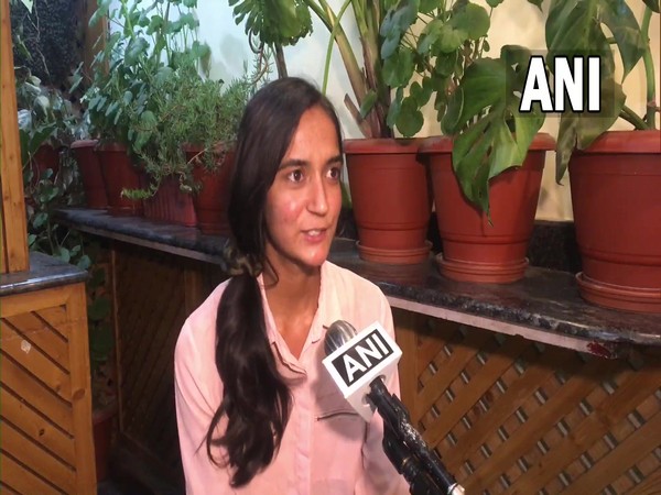 Priceless moment, says Shimla girl who handed over portrait to PM Modi