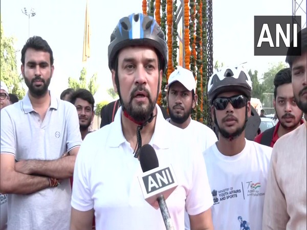 Anurag Thakur launches nationwide Fit India Freedom Rider Cycle Rally