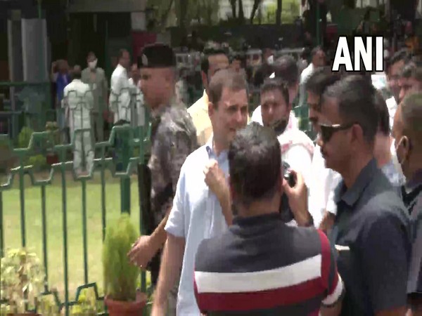 Watch: Congress Srinivas dragged into police bus as he dramatically tries to escape