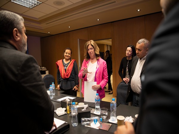 UN envoy urges Libyan rival parties to bridge outstanding issues