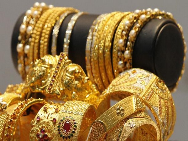 Indias gems, jewellery exports during April-May up 10 pc year-on-year