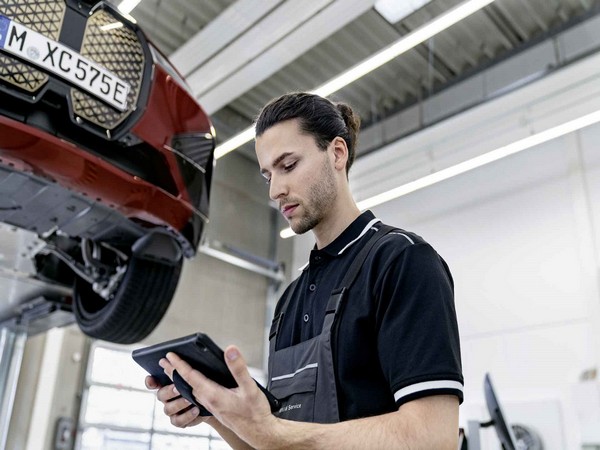 Complete Peace of Mind and Uninterrupted JOY. BMW India to kick-start Its Pre-Monsoon Service campaign