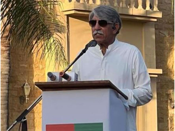 Former chief of Paks ISI denies meeting Imran Khan, joining PTI