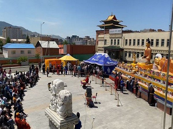 People in Mongolia wait eagerly to pay obeisance to Lord Buddhas relics from India