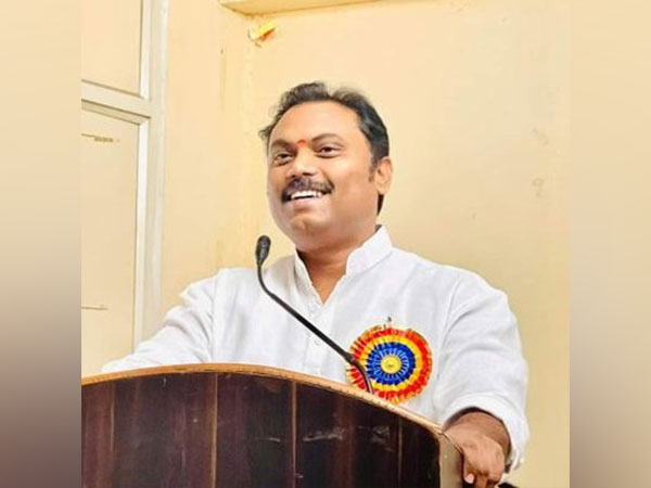 NCP functionary claims BJPs hoarding shows PM Modis image bigger than that of Lord Vitthal, issued notice by police