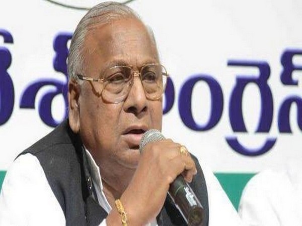 BJP Govts conspiracy behind Nupur Sharmas controversial remarks, alleges Congs Hanumantha Rao