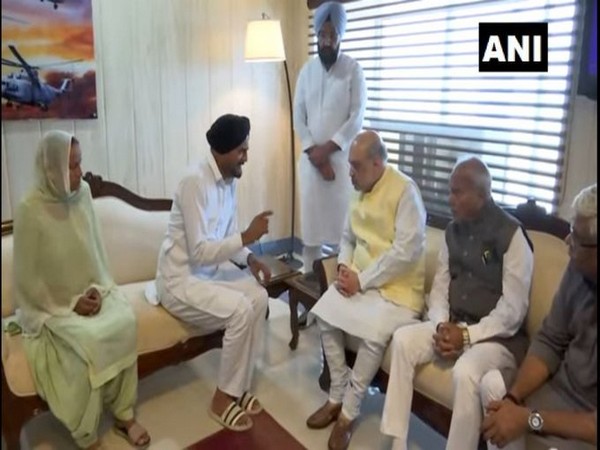 Sidhu Moose Wala killing: Amit Shah meets Punjabi singers family