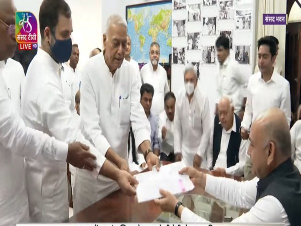 Oppositions Presidential polls candidate Yashwant Sinha files nomination