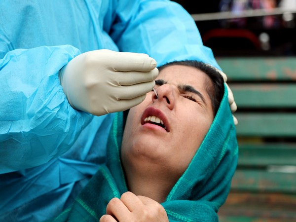 At 2,922, Maharashtra sees marginal dip in COVID-19 cases; one fatality