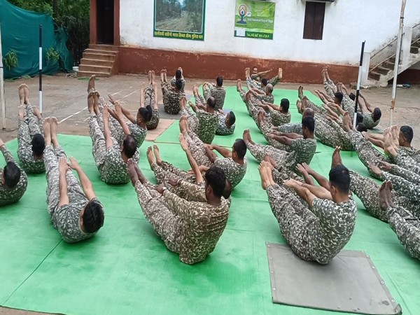J-K: Indian Armys Silent Warriors join Yoga Day celebrations in Poonch