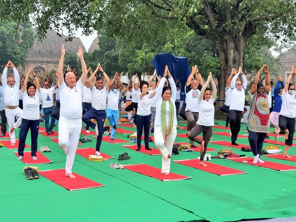 Yoga Mahotsav organised at Delhis Purana Qila