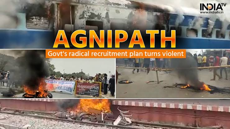 Centre’s ‘Tour of Duty’ Agnipath Recruitment Scheme Invites Protests Across North India Centre’s ‘Tour of Duty’ Agnipath Recruitment Scheme Invites Protests Across North India