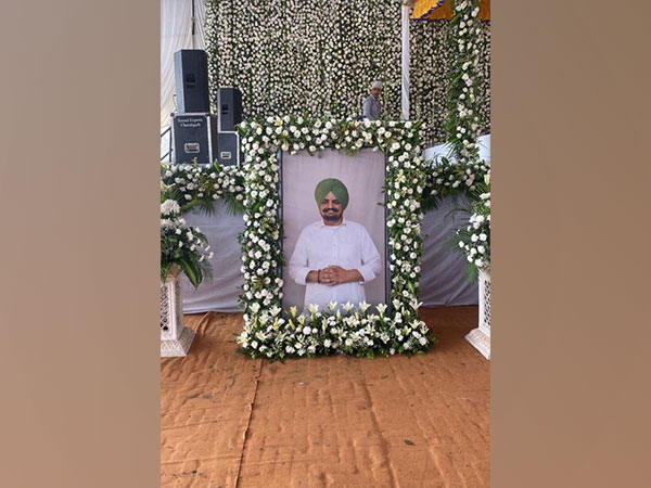 Moose Wala killing: Politicians, fans join singers family at bhog ceremony in Mansa