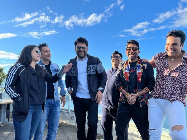 Kapil Sharma shares fun pictures with his TKSS squad