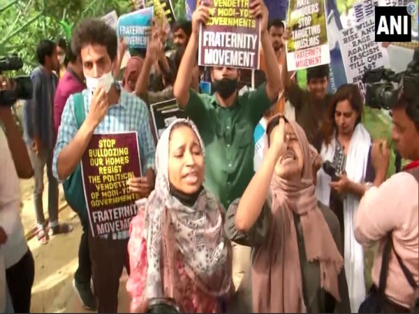 JNU students protest against demolition of Prayagraj violence accused Javed Ahmeds house