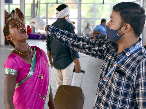 India logs 12,899 fresh COVID-19 cases, 15 deaths