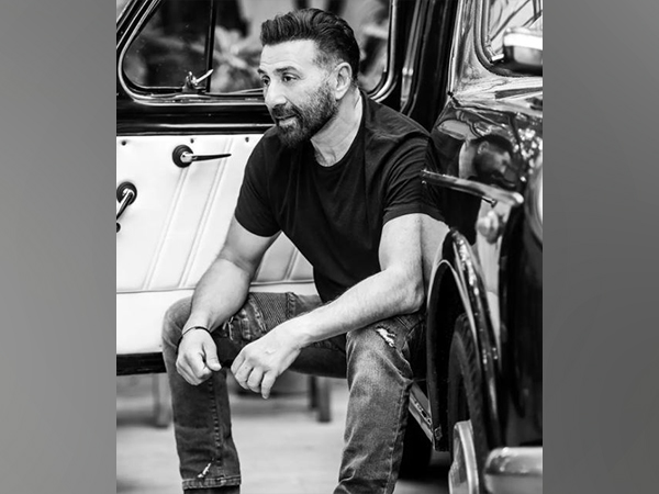 Sunny Deol celebrates 32 years of Ghayal