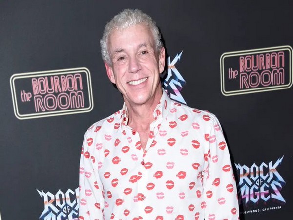 Tony Award winning producer of Dear Evan Hansen, Steve Fickinger, dies at 62