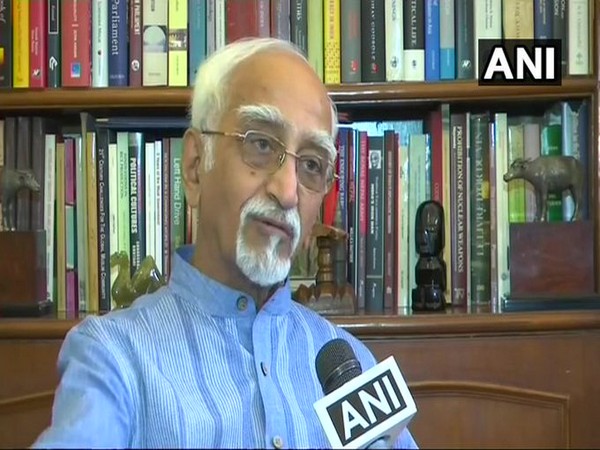 Ex-Vice Prez Ansari denies BJPs allegation of passing sensitive info to Pakistani scribe