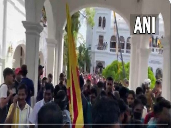 Sri Lankan political party pledges support for immediate establishment of law and order in country