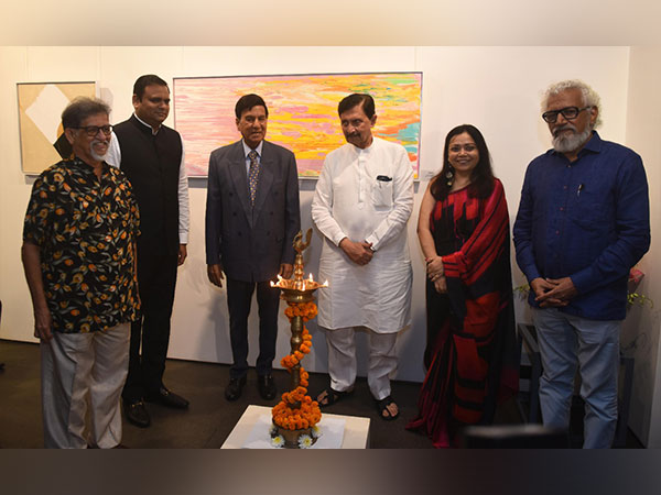 Deepa Kulkarnis The Flow painting exhibition receives praise