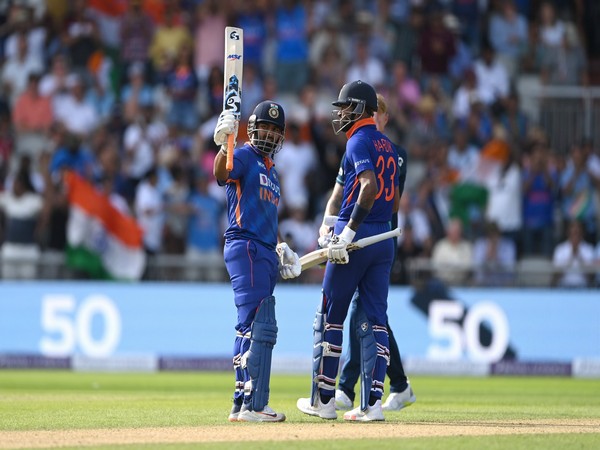 Virat Kohli hails Team Indias brilliant run chase against England