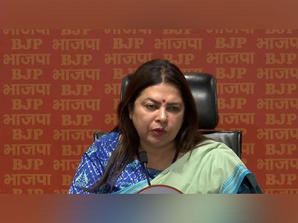 Union minister Meenakashi Lekhi questions Mamatas silence over Partha Chatterjee case