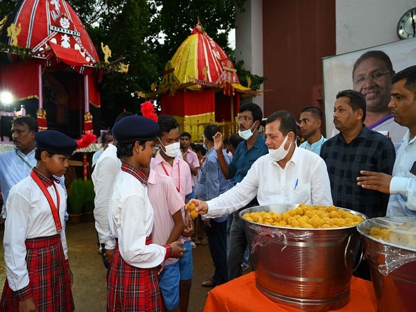 KISS celebrates Draupadi Murmus swearing-in as President with Gusto