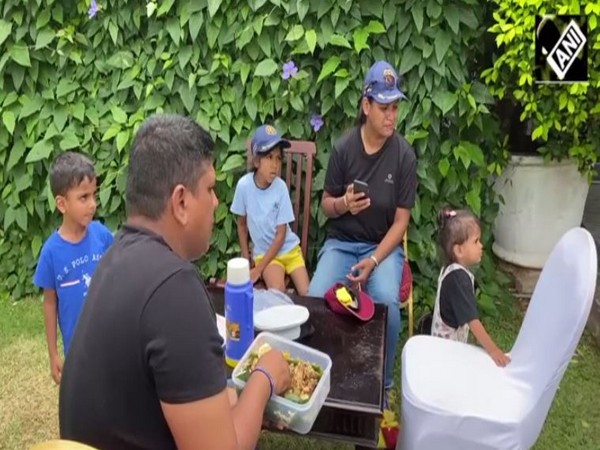 Sri Lanka: A commoners lucky Royal Lunch at Rajapaksas house!