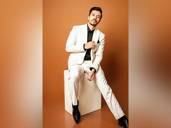 Darshan Kumaar opens up about working with Anupam Kher in Kaagaz 2