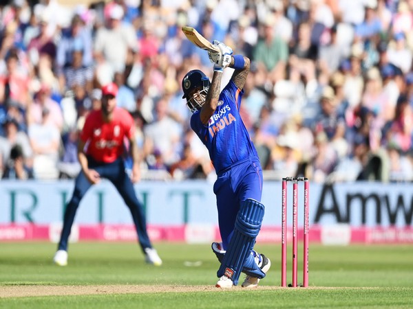 Suryakumar Yadavs explosive ton goes in vain as India sinks to 17-run defeat against England in final T20I