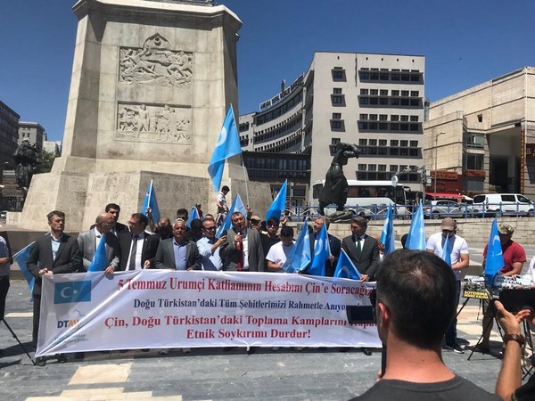 Istanbul: Uyghur rights activists organize protest against Chinas atrocities in Xinjiang