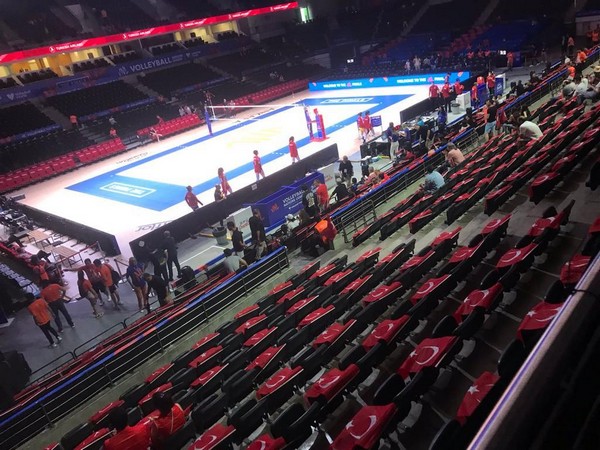 Istanbul: Uyghur rights activists demonstrate against Chinas participation in FIVB Volleyball League