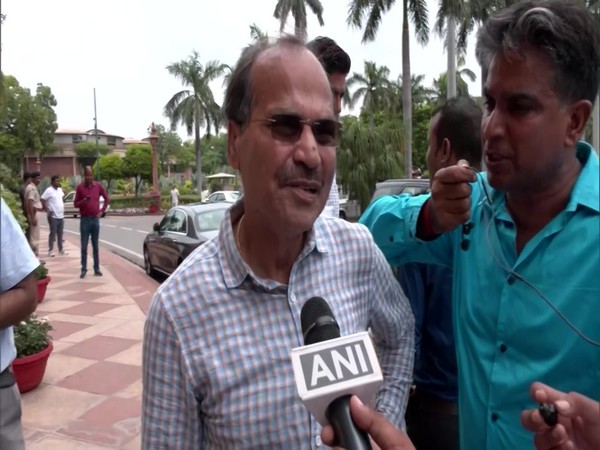 Adhir demands unconditional apology from Smriti for yelling Droupadi Murmu without prefixing President