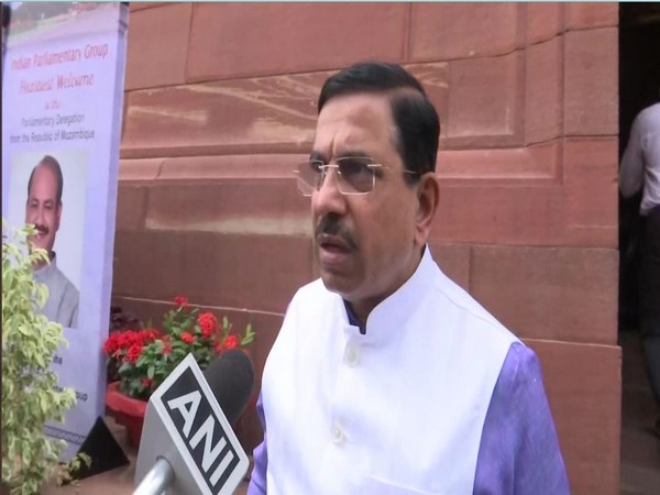 Union Minister Prahlad Joshi suggests SDPI, PFI link in BJP workers killing