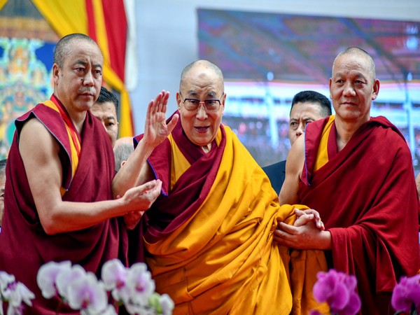 Sri Sambuddha Sasanodaya Sangha Sabha praises Dalai Lama, terms him universal icon of peace