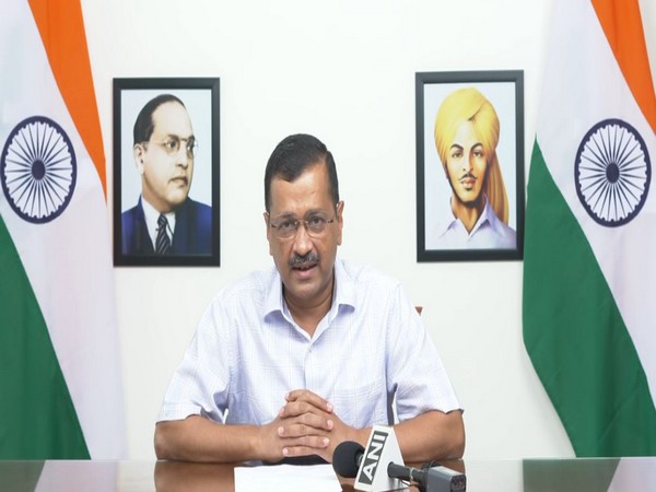Kejriwal announces free Spoken English programme in Delhi