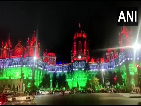 Mumbai: Azadi Ki Rail Gaadi aur Stations celebrations begin, Chhatrapati Shivaji Maharaj Terminus illuminates with tri-colour