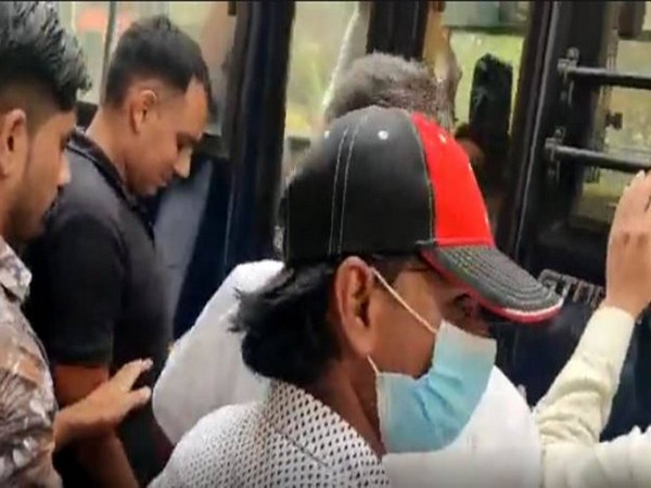 Delhi HC issues notice on Zubairs plea challenging police remand