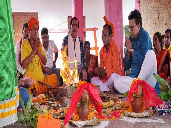 Presidential poll: Odisha BJP offers prayers for Droupadi Murmus victory