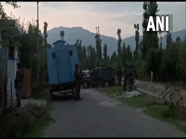 Policeman shot at by terrorists in J-Ks Anantnag
