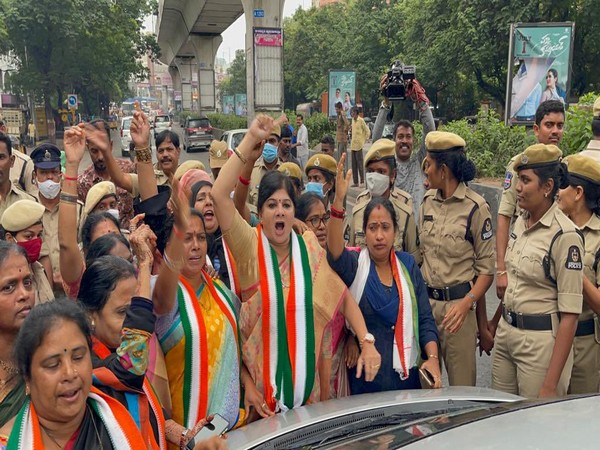 Sonia Gandhi ED case: Congress leaders stage protest at Hyderabads party office